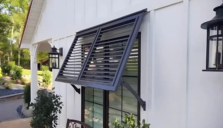 Outdoor shutters