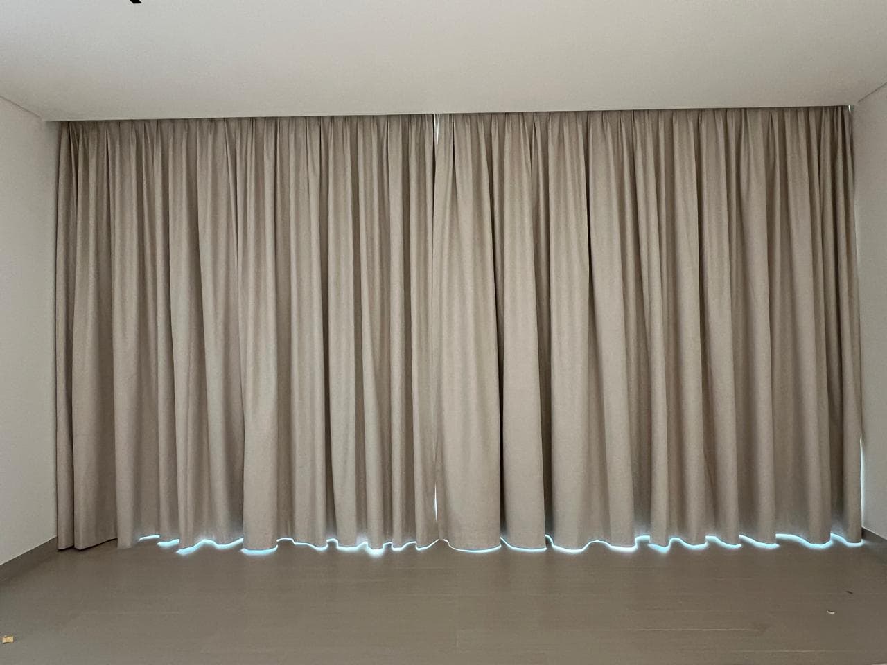 Blackout curtains Bloom Towers