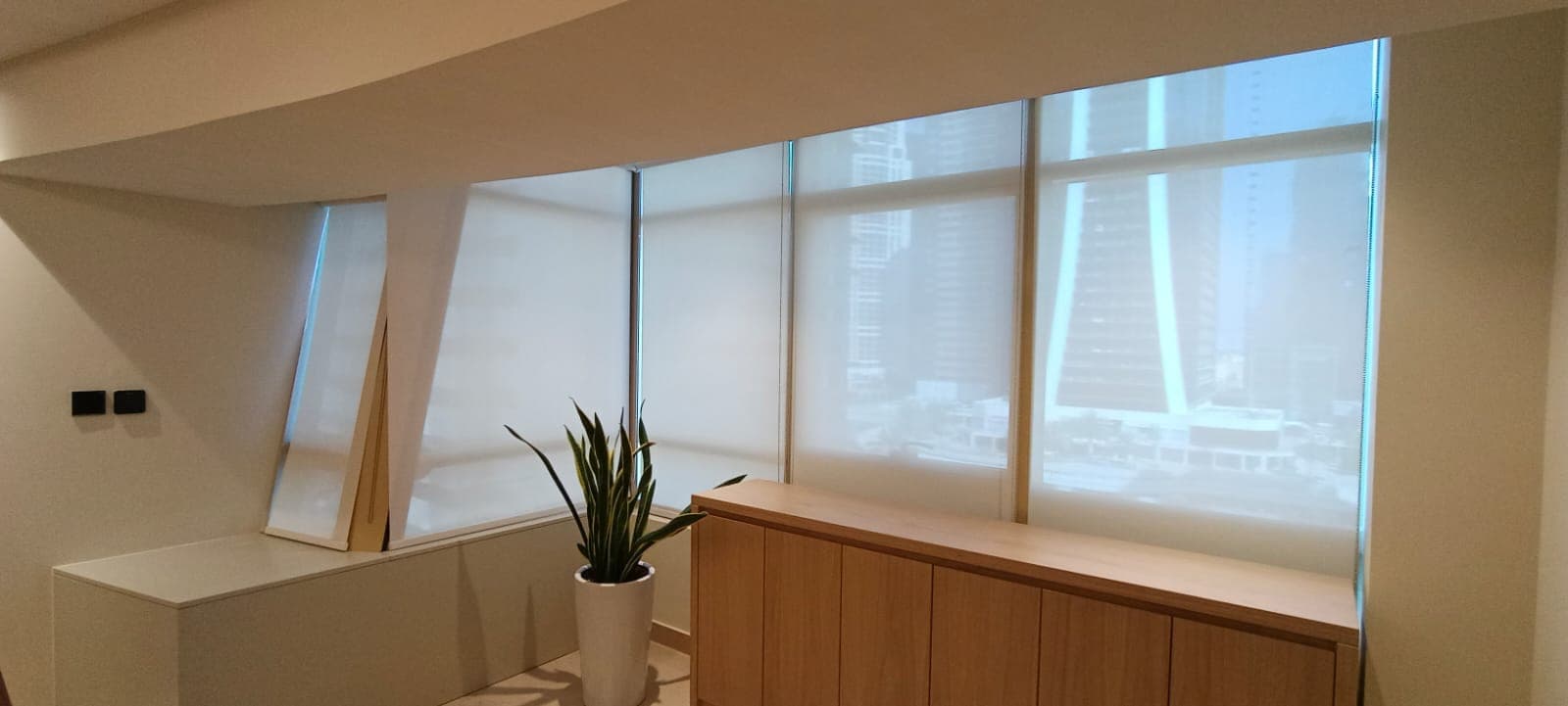 Sunscreen Blinds Lake Terrace
