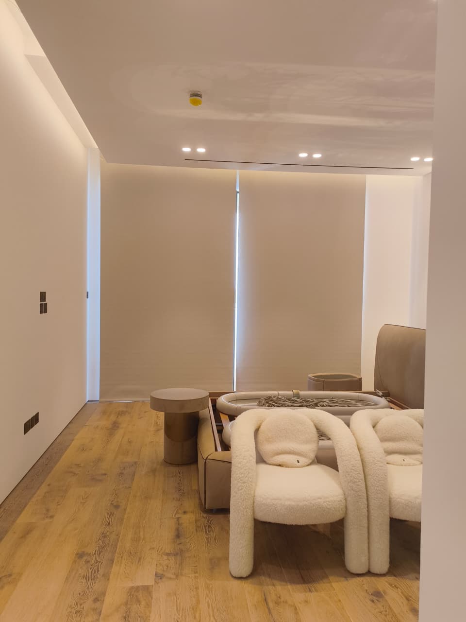 Roller Blinds Palm Tower